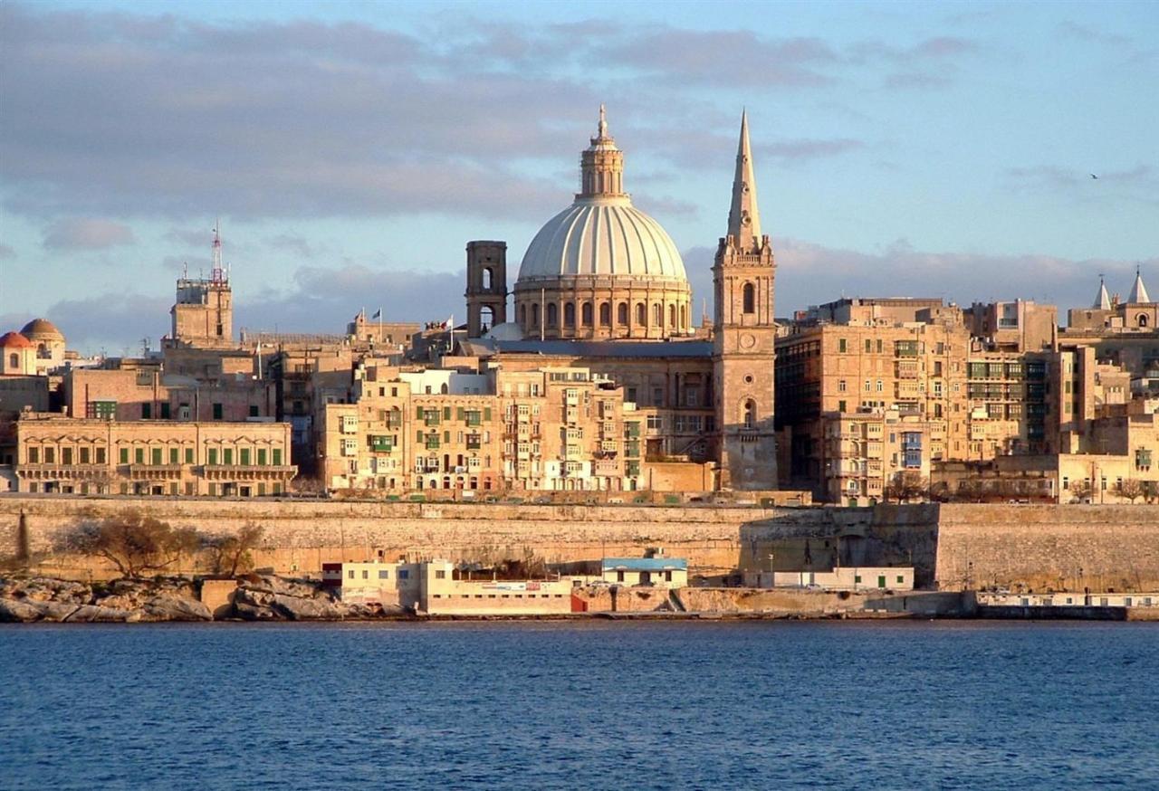 Modern Apartment In The Best Location, Perfect For Families Sliema Exteriör bild