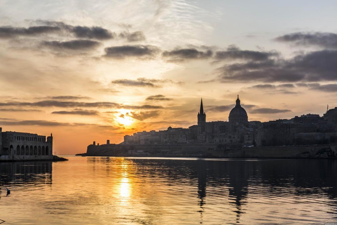 Modern Apartment In The Best Location, Perfect For Families Sliema Exteriör bild