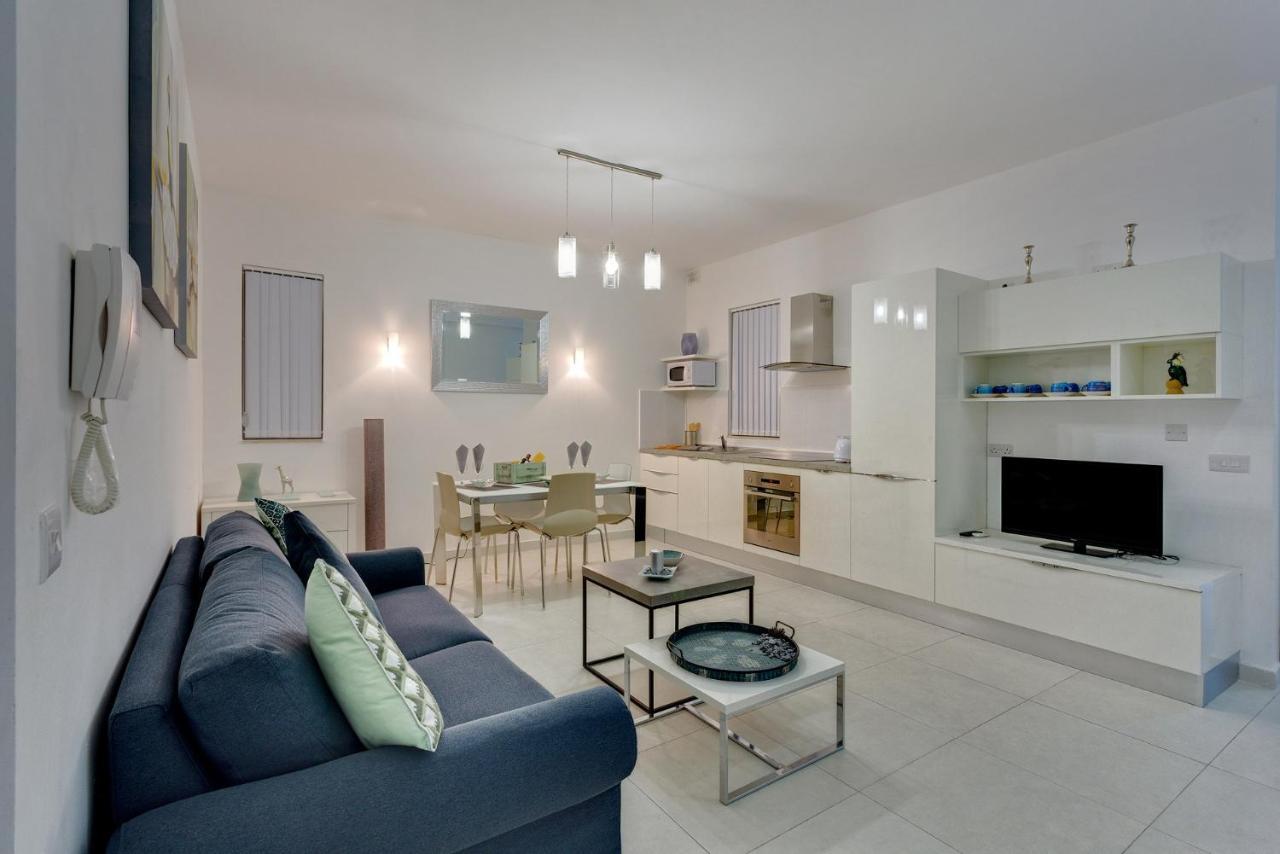 Modern Apartment In The Best Location, Perfect For Families Sliema Exteriör bild